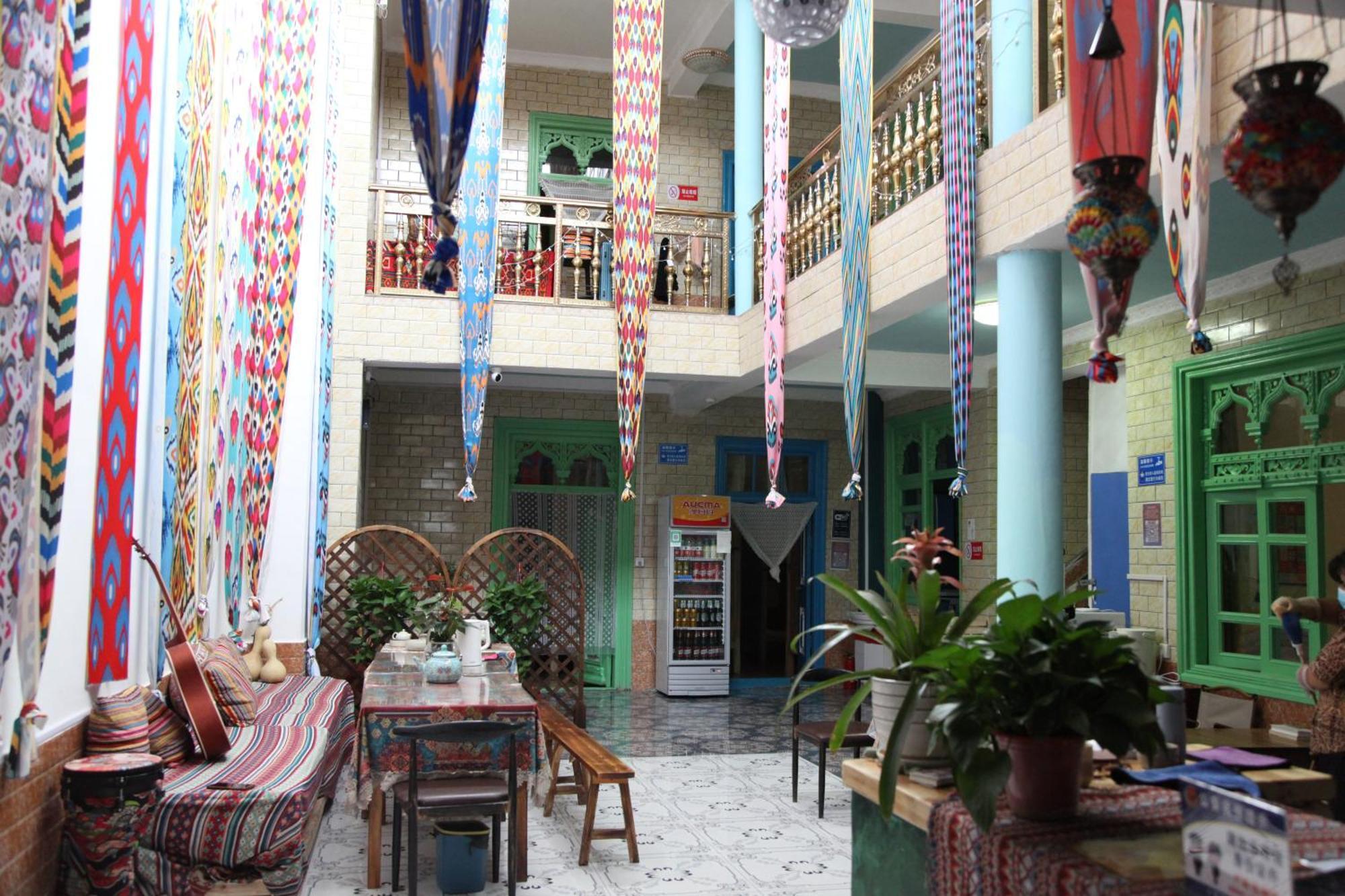 喀什市故人归青年旅店 Exterior foto